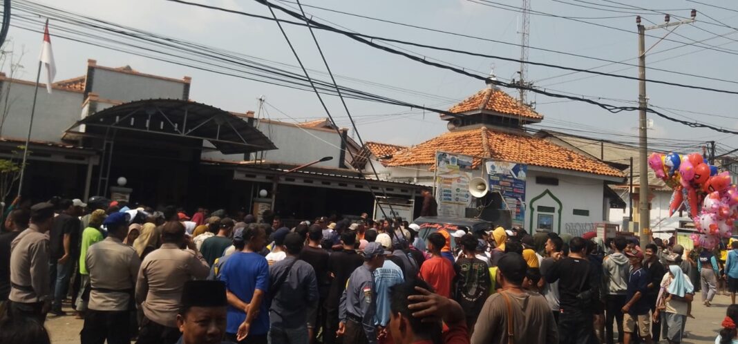 Kades Luwungragi Brebes Dilaporkan Warganya atas Dugaan Judi Online dan Penyelewengan Dana Desa