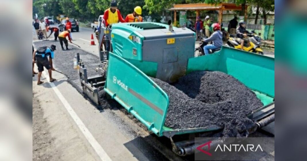 Pemprov Kepri Perbaiki Jalan Rusak