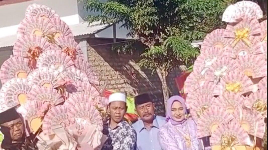 Lamaran Viral Bawa Seserahan Mobil Innova hingga Buket Duit Rp 100 Juta