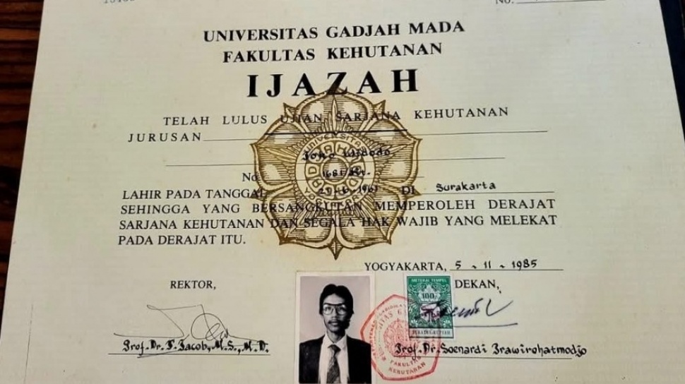 UGM Buka Suara Soal Ijazah Jokowi yang Beredar di Medsos