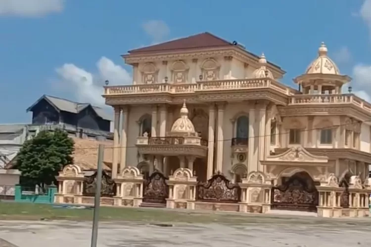 Viral Rumah Mewah Crazy Rich di OKI Sumsel Digeledah