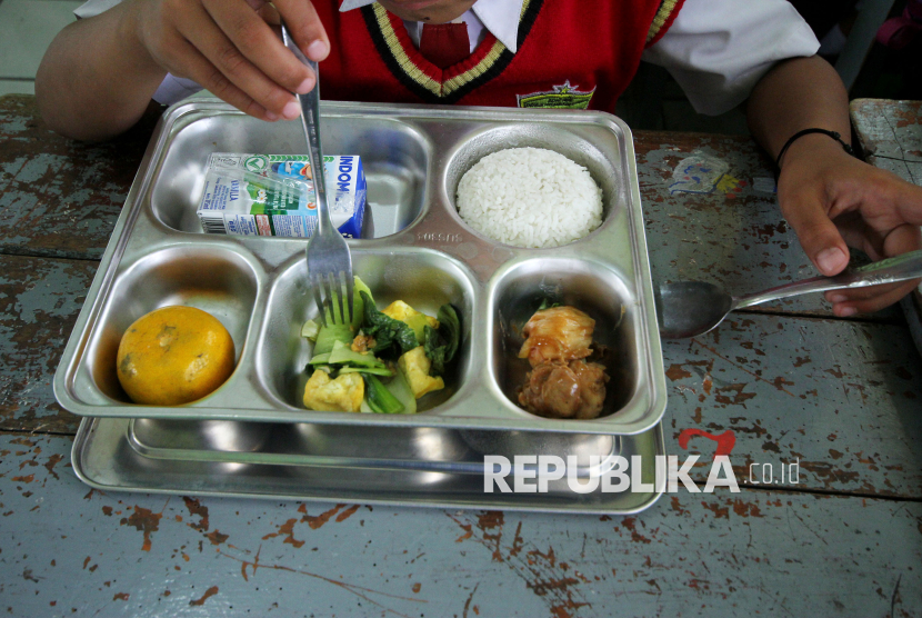 Cerita Siswa di Bandung Barat Sesak Napas hingga Kejang-kejang Usai Makan MBG