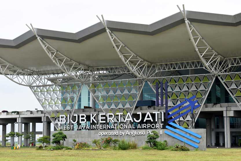 Viral Video Diduga Meteor Jatuh di Cirebon, BMKG Kertajati Buka Bunyi