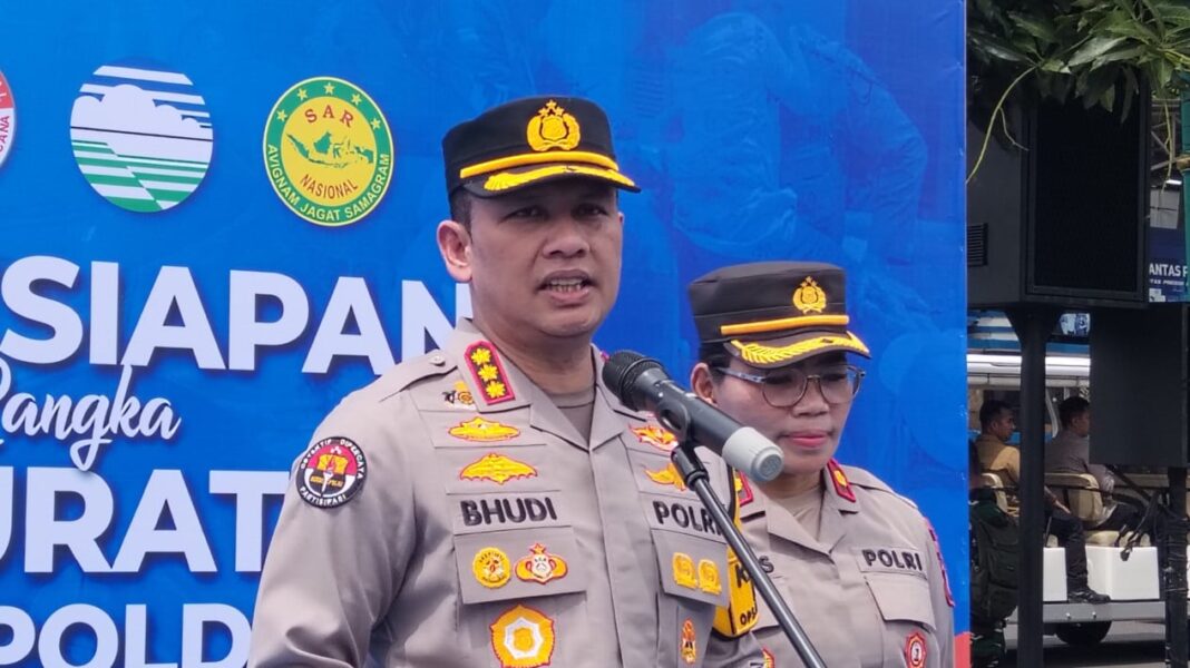 Polisi Geledah Rumah Pelaku Ledakan SMAN 72, Sita Kitab hingga Arsip