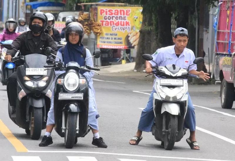 Video Viral Pemotor Ugal-ugalan dan Tantang Pengendara Lain di Semarang